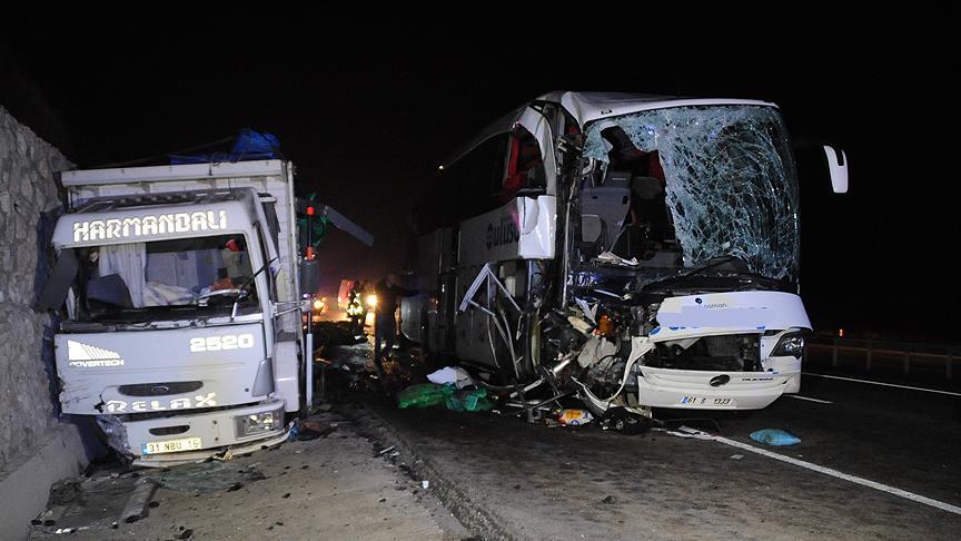 Samsun da korkunç kaza: 1 ölü, 39 yaralı!